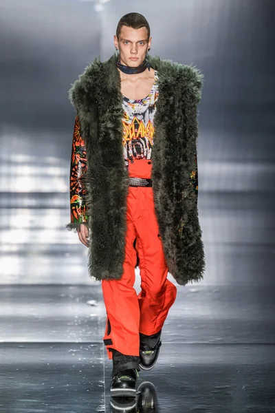 Look 7